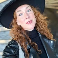 AshLey Cathaláin (@ashleycathalain) • Instagram photos and videos