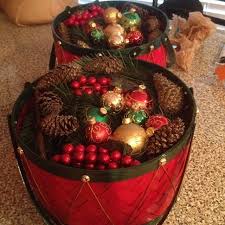 Simple Christmas Baskets Christmas Baskets Simple Christmas Christmas Decorations