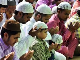 Kendati demikian, boleh saja mengucapkan minal aidin wal faizin. Minal Aidin Wal Faizin Ternyata Artinya Bukan Mohon Maaf Lahir Batin