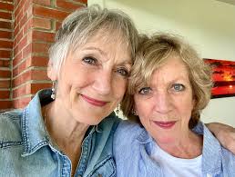 Dynamic Dialogue Matters