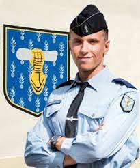 Déjà sacré sur le pistolet vitesse. Focus On The Cism French Shooter Jean Quiquampoix 19 Years Old And Already Olympic Medalist