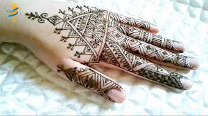 النقش المغربي الفاسي بسيط و انيق للمناسبات و الاعياد hand tattoos henna hand tattoo henna hand