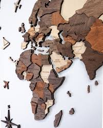 E é classificada segundo seu tipo e propriedades, e é um dos produtos primários a serem utilizados no mundo comumente para fins diferentes. 3d Wood Map Of The World Handmade Enjoythewood Mom Wood Map Wood World Map World Map Decor