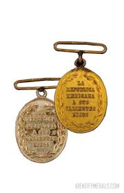 It forms part of the mexican honors system and is currently mexico's highest active award since there are no records of the condecoración miguel hidalgo being presented since 1979. The Mexican Legion Of Honor Mexican Medals Awards Post Ww2