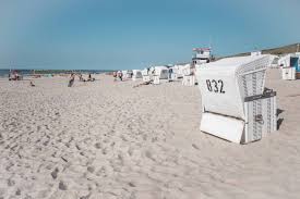 Gibt es einen hauptkontakt für buhne 16? G E R M A N Y Sylt Germany Beaches