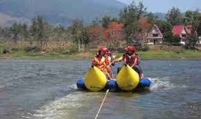 Waduk yang sudah lama dikelola oleh pt. Wisata Waduk Bendungan Selorejo Ngantang Batu Malang Jatim Iqbal Azhari