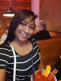 AYÚDENNOS A ENCONTRAR A LA FAMILIA de esta senoñra so alguien reconoce por  favor😭se reporta que se la llevaron cerca de la 23 y Laramie en Cicero, IL  frente a sus dos