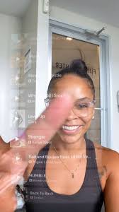 Isn’t it dope that you can get an effective workout without leaving your  house, using just a pair of dumbbells? 💪🏽 Your fitness routine should fit  your schedule, not the other way around! ✨ Need to ...