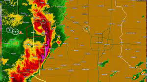 Let's take a look at one using radarscope. Radar Strong Bow Echo In Mn Causes Over 70 Reports Of Severe Weather Youtube