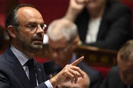Elle retrouve son niveau d'octobre 2018, à le pourcentage de français qui approuvent l'action d'emmanuel macron a encore remonté de 6 points en février, à 34%, retrouvant son niveau d'octobre 2018 (33%) avant la. La Cote De Popularite De Macron Stagne A 29 Celle De Philippe Remonte Public Senat