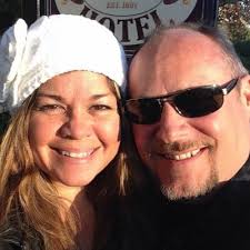 Yvette Kline (@Lifeinsandiego)