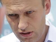 Картинки по запросу Фото с площади Екатеринбурга с Навальным