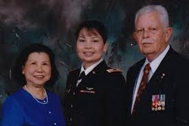Tammy duckworth was born on march 12, 1968 in bangkok, thailand as ladda tammy duckworth. Duckworth Shows Off Family Photo After Kirk Questions Thai Revolutionary Heritage Upi Com