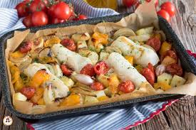 2 fettine di lardo di maiale. Filetti Di Merluzzo Al Forno Con Patate E Verdure Anche Surgelato