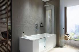 Jedes einzelne teil der duschvorhangstange für badewannen ist durchdacht und präzise von hand gefertigt. Duschen In Der Badewanne So Klappt Das Reuter