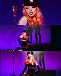 Https I Pinimg Com Originals 00 8e F6 008ef635f7dbe4b5d8bcfe883a6e48a2 Jpg In 2020 Christina Aguilera Costume Burlesque Movie Christina Aguilera Burlesque