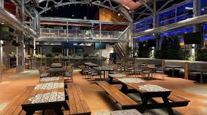 Located just a mile away from sunset gardens, the side yard is a completely private facility that can host any type of event, including quinceañeras, business conferences, company parties, rehearsal dinners, weddings, celebrations of life, and much more. The Front Yard Las Vegas Nv