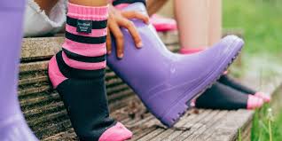 100% waterproof, windproof, mudproof, sandproof & dustproof. The Waterproof Breathable Socks Gloves Hats Dexshell