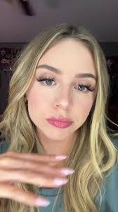 Alexis Mccain's Instagram, Twitter & Facebook