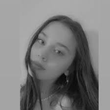 Esther Seabright's Instagram, Twitter & Facebook