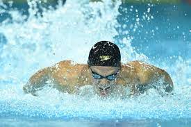 But why has simpson, who catapulted to fame at the age of 13 courtesy of youtube and now boasts a combined social media following of nearly 11 million, made the transition back to sport? Pop Star Cody Simpson Flying Back To Swim Of Things On Gold Coast