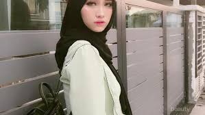 Kumpulan gambar kartun korea download air gear wallpaper. Cantik Banget Ini Dia 5 Selebgram Berhijab Malaysia Yang Menginspirasi
