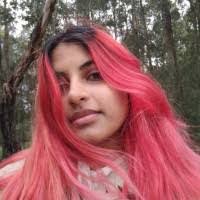 Bernadette Roche's Instagram, Twitter & Facebook