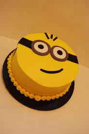 Bob the minion out of chocolate cakes, ganache, buttercream and fondant! Buttercream Minion 150 Temptation Cakes Temptation Cakes