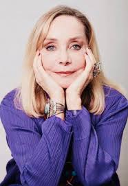 Je suis une Psy... i'm a shrink, I live in Vienna what else could I be:  being Jewish and living in the city of Sigmund Freud? Do feel free to  message me-ifl