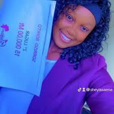 Casting-Maputo #Carlice-Francisco 24anos 1,70 Modelo fotográfico Bairro  Maxaquene b Voto=Like Duração 5dias