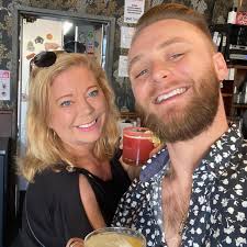 Hello everyone I need the exterior of my home to be painted. I am looking  for a painter if anyone recommends or knows of one.