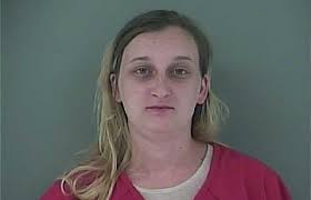 Woman charged with attempted murder in Oak Ridge stabbing