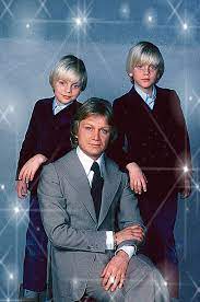 Check spelling or type a new query. Marc Et Coco Les Deux Fils De Claude Francois Claude Francois Claude Francois Junior Claude