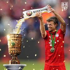 After record winners bayern munich (20), bremen have won the dfb cup more often than any other team (six). B R Football On Twitter Bayern Munich Win The Dfb Pokal Cup