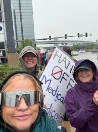 It's raining in Missouri! I love the rain!😄