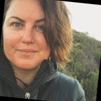 Amanda Cairns's Instagram, Twitter & Facebook