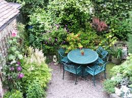 You can still grow vegetables and herbs with these small backyard garden ideas! 49 Beautiful Townhouse Courtyard Garden Designs Digsdigs