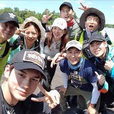 Ongcloud after finished shooting law of the jungle in sabah. Dua Member Wanna One Tampil Law Of The Jungle Raih Rating Tertinggi Okezone Celebrity