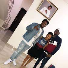 Kiss daniel real age, family, and more. Who Is Kizz Daniel Girlfriend Name And Photos Of Kizz Daniel Girlfriend Gistmania
