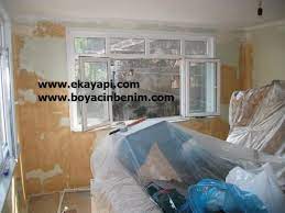 Daha sonra önce tavanları en az iki kat olmak üzere tarayarak boyuyoruz. Yagli Boyanin Uzerine Alci Tamiri Yapilir Mi