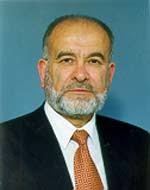 1941 yılında dünyaya gelen temel karamollaoğlu aslen kahramanmaraşlıdır. Biyografi Net Temel Karamollaoglu Biyografisi Burada Unlulerin Biyografileri Burada