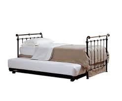 The Great Amusing Designs Iron Daybed And How They Ve Made Daybed With Trundle Metal Daybed Metal Daybed With Trundle