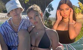 Australian rapper and singer who made a rapid rise to fame as a teenager in 2020. The Kid Laroi 17 Reveals How He Met His Tiktok Star Girlfriend Katarina Deme 16 Daily Mail Online