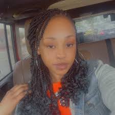 Sally Farris's Instagram, Twitter & Facebook