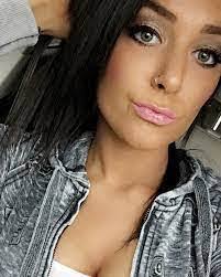 Tiffany Keeling's Instagram, Twitter & Facebook