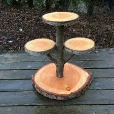 Etagere Fur Unser Baumhaus Natur Mode Reise Leidenschaft Handwerk Holzscheibendeko Etagere Fur Unser Bau In 2020 Holz Handwerk Rustikale Torte Cupcake Stander