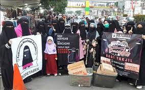 Grup wa wibu merupakan grup yang membahas seputar anime baik video, gambar maupun informasi anime terupdate tahun 2021. Komunitas Muslimah Bercadar Hilangkan Stigma Negatif Tentang Cadar