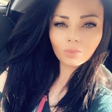 Jayne Gray's Instagram, Twitter & Facebook