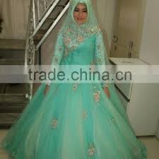 I saw a picture of a maternity session with the mama to be in a gorgeous flowy train gown years ago and was just so captivated. Muslim Wedding Dress Buy Hot Sale Beautiful Mint Green Hijab Wedding Dress Long Sleeve Saudi Arabian Wedding Dress With Lace Applique On China Suppliers Mobile 100503839