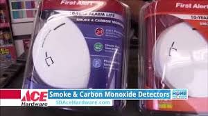 First alert's basic smoke and carbon monoxide detector is a very popular choice. Smoke And Carbon Monoxide Detectors Youtube